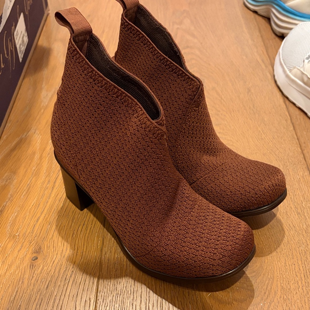 Charleston shoe company Brown Ankle Boots machine washable